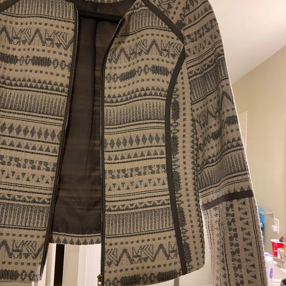 Embroidered Jacket. - Picture 3 of 8